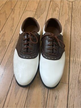 Men's Two-Tone Brown and White Leather golf Shoes